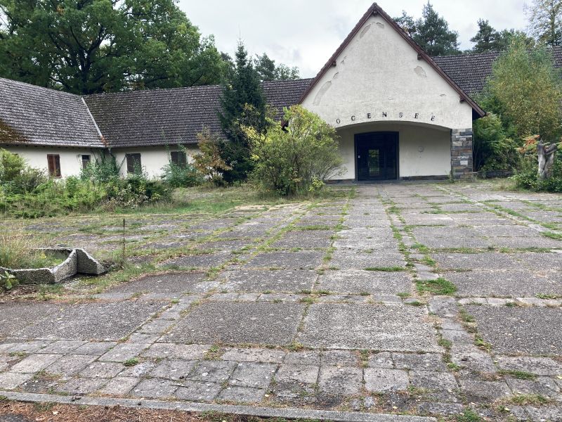 L'entrée de la villa du ministre nazi de la propagande. (Photo : Christophe Bourdoiseau)